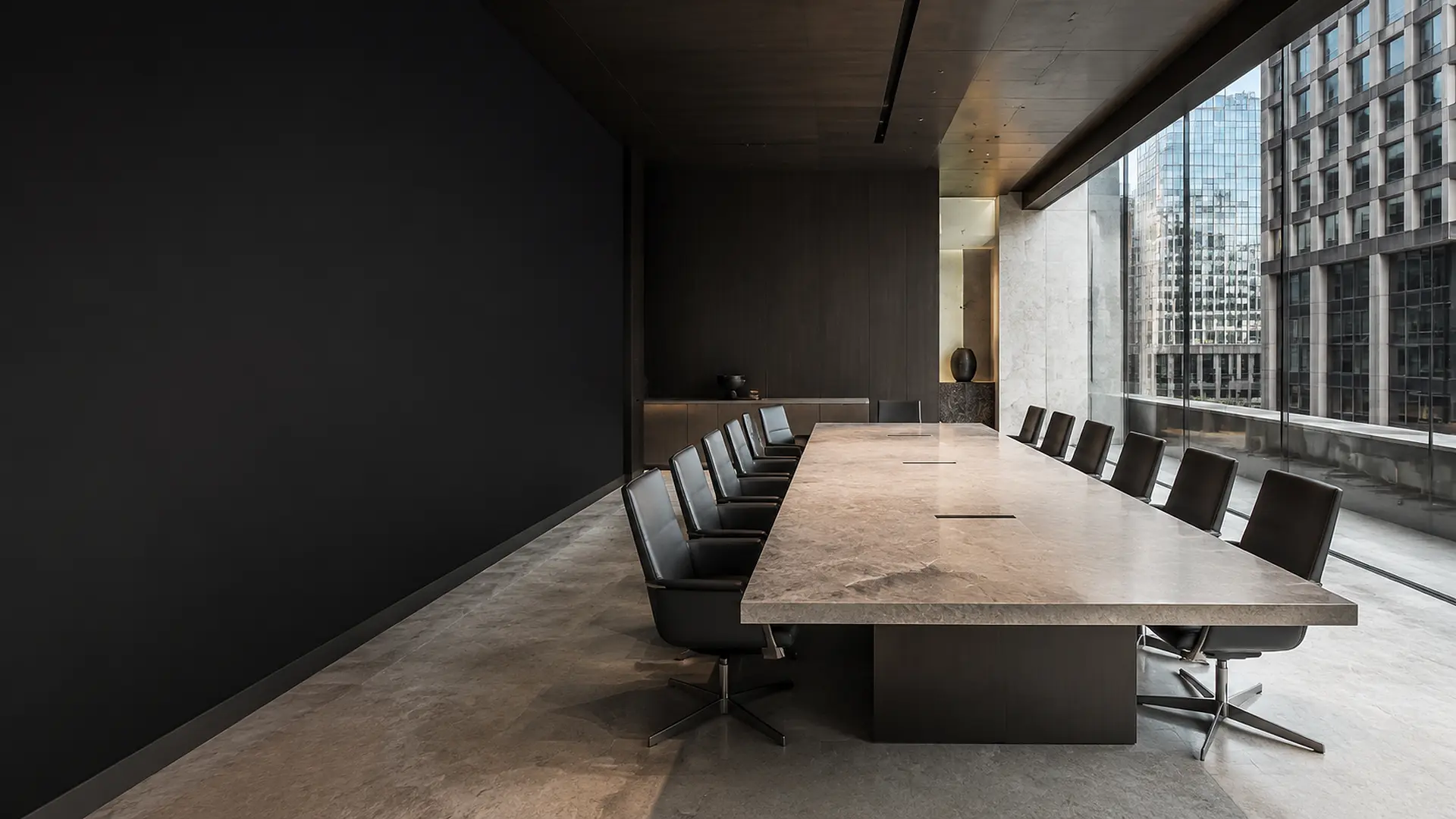 Discreet institutional corporate architecture
